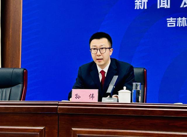 爱游戏体育登录入口-“东北超”丨“一张票根、全域优惠”，吉林赛区打造观赛消费游玩“一站式”体验